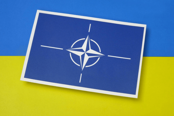 Wie die Ukraine versucht, die NATO-Strategie zu beeinflussen