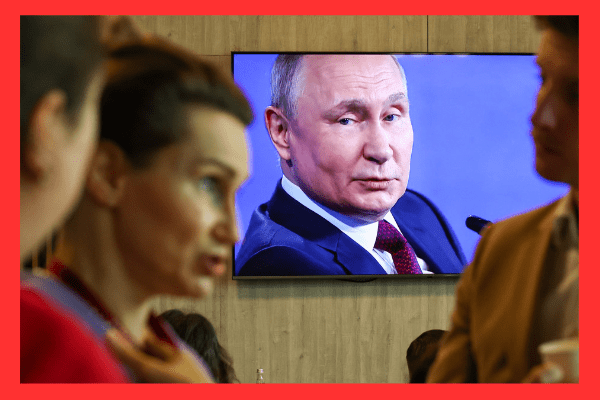 Präsident Putin überraschte die Gäste der afrikanischen Friedensdelegation vergangenen Samstag in Sankt Petersburg, indem er Einzelheiten über den inzwischen nicht mehr gültigen Vertragsentwurf Russlands mit der Ukraine enthüllte.