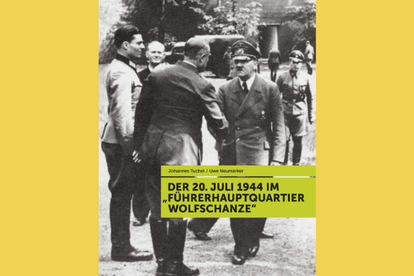 Im Mittelpunkt stehen die Abläufe des 20. Juli 1944 in der »Wolfschanze«, von Stauffenbergs Ankunft bis zu Hitlers nächtlicher Rundfunkansprache. 